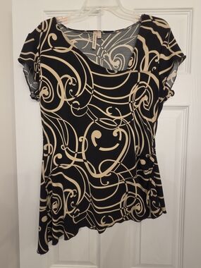 Susan Lawrence Black Top with Cream Swirl Print